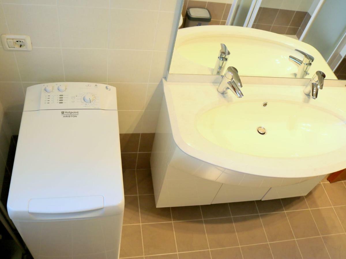 Small Residence Of Only 18 Apartments With Swimming Pool Lazise Ngoại thất bức ảnh