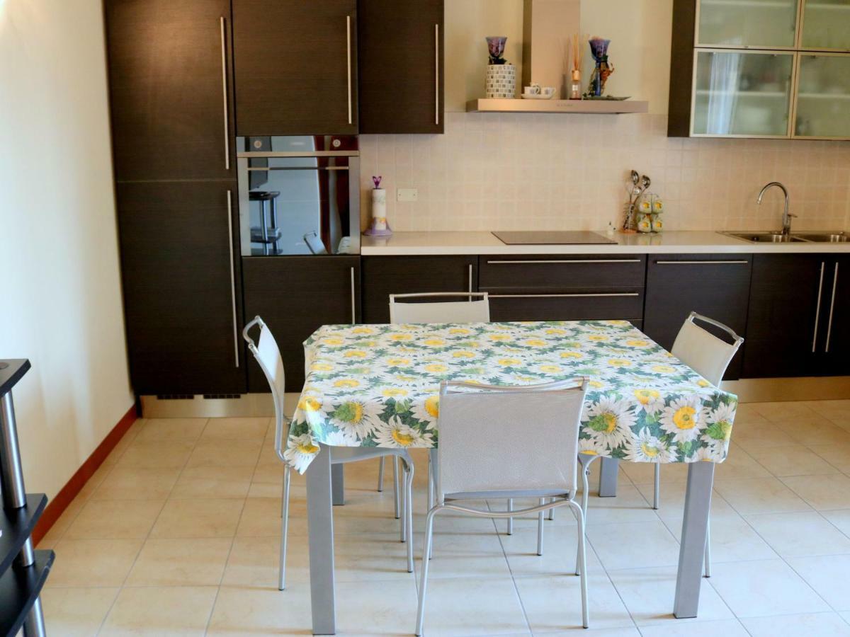 Small Residence Of Only 18 Apartments With Swimming Pool Lazise Ngoại thất bức ảnh
